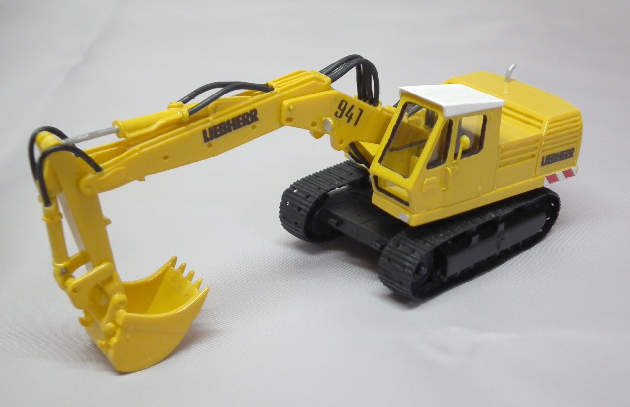 1/87 Excavator Liebherr 941 - Handbuilt Resin Model - Image 10