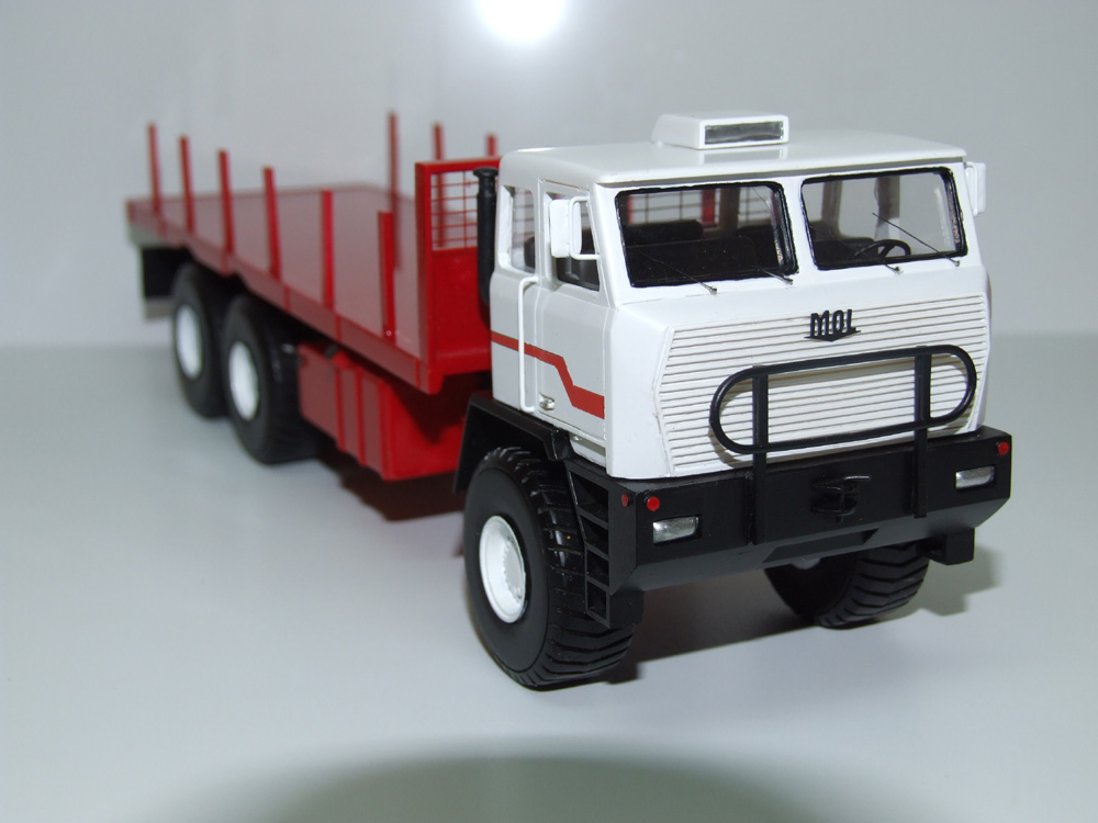 1/50 MOL F6566 6x6 - BUILT - Image 5