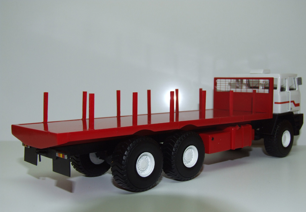 1/50 MOL F6566 6x6 - BUILT - Image 2