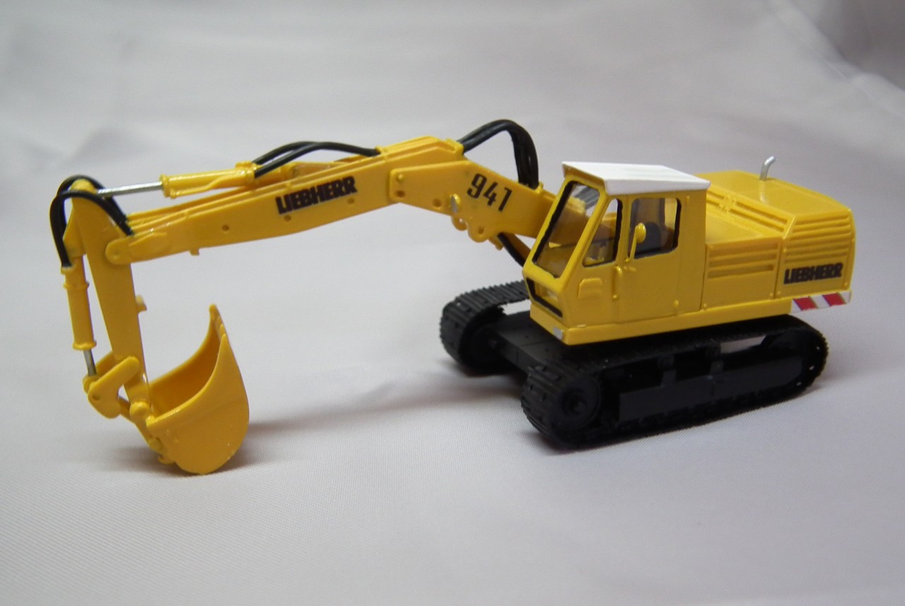 1/87 Excavator Liebherr 941 - Handbuilt Resin Model - Image 13