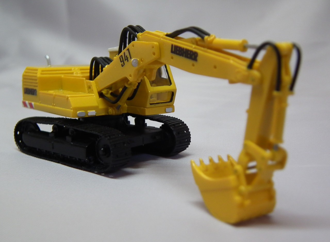 1/87 Excavator Liebherr 941 - Handbuilt Resin Model - Image 6