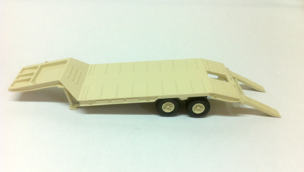 HO 1/87 Low Bed LOHR Semi-Trailer SMC 60ton - Ready Built Resin Model - Image 4