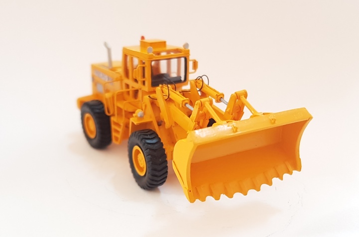 1/87 Volvo BM 1641 Loader - Ready Made Resin Model - Image 9