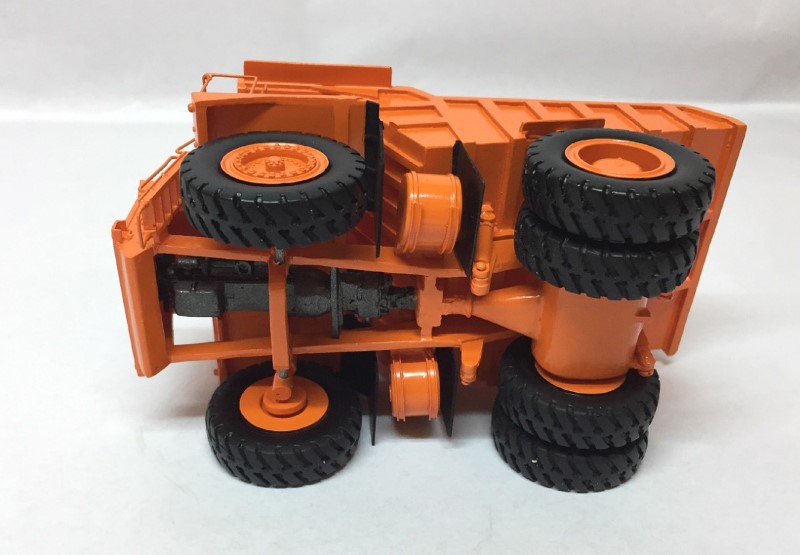1/87 Lectra Haul 85Ton - Ready Built Resin Model - Image 6