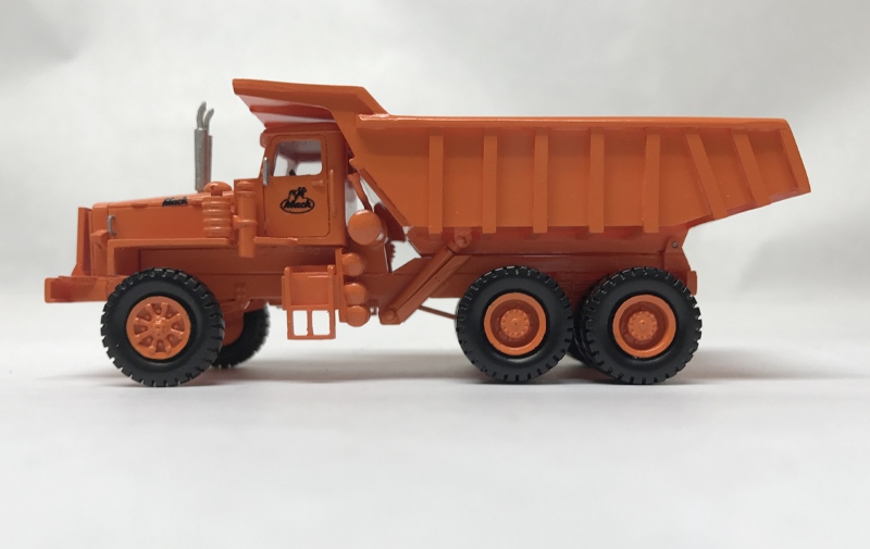 1/87 Mack LRVSW 6x4 34ton - Ready Made Resin Model - Image 3