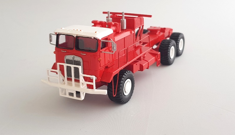 1/87 Kenworth 993 COE Oilfield- Ready Built Resin Model - Image 3